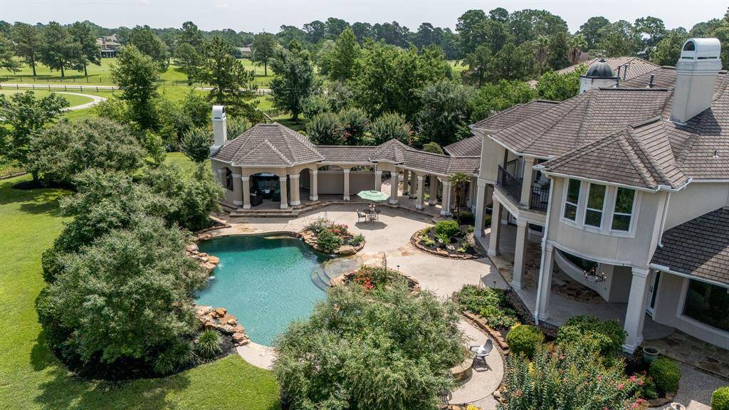Walk-out access to the Gleannloch Pines Golf Course offering 27 holes and a nearby golf club.