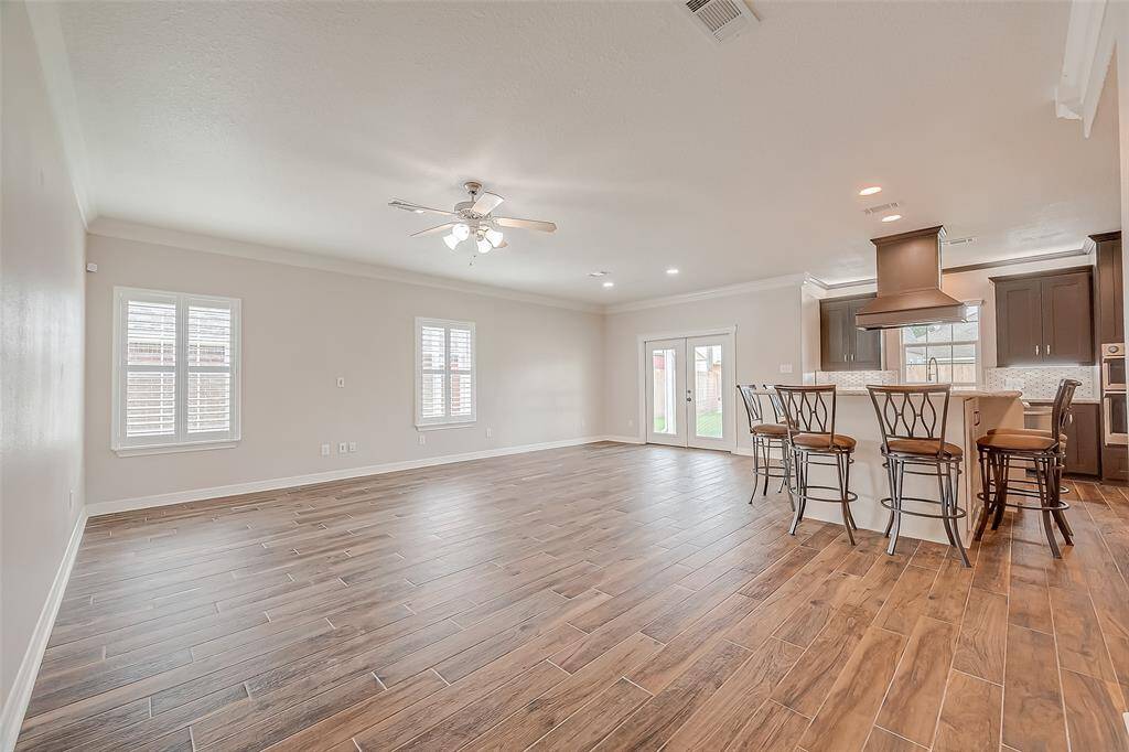 Living Room & Kitchen