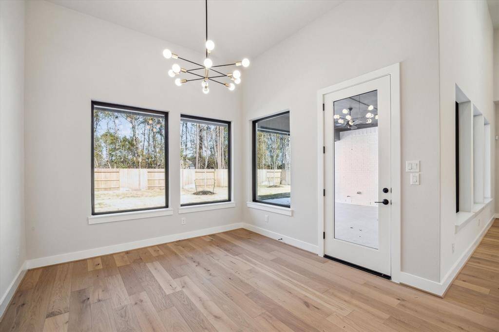 Dining Area with access to Back Porch