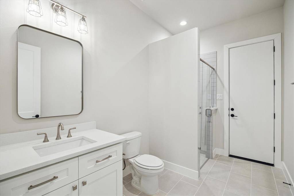 Full Bath off Game Room/Flex Space