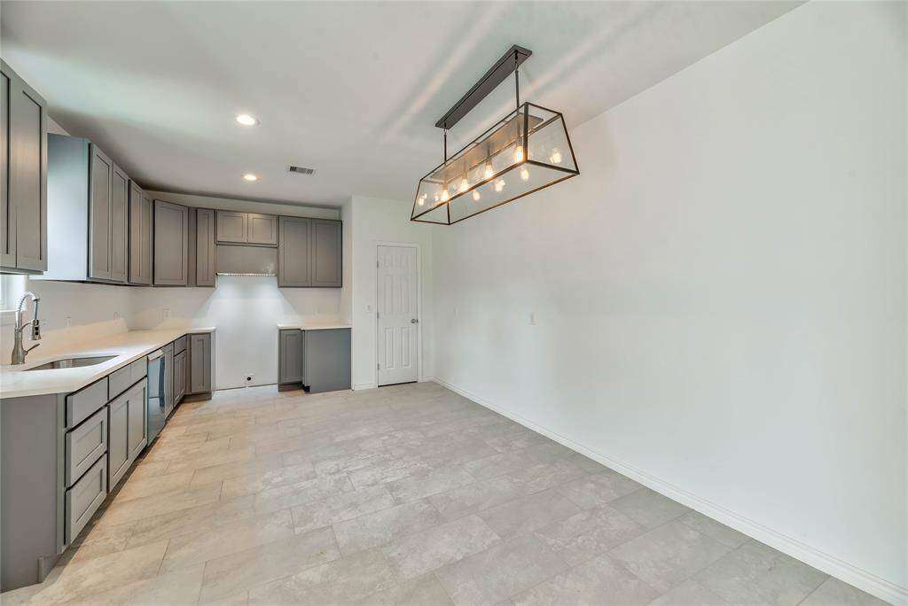 ANOTHER VIEW OF KITCHEN