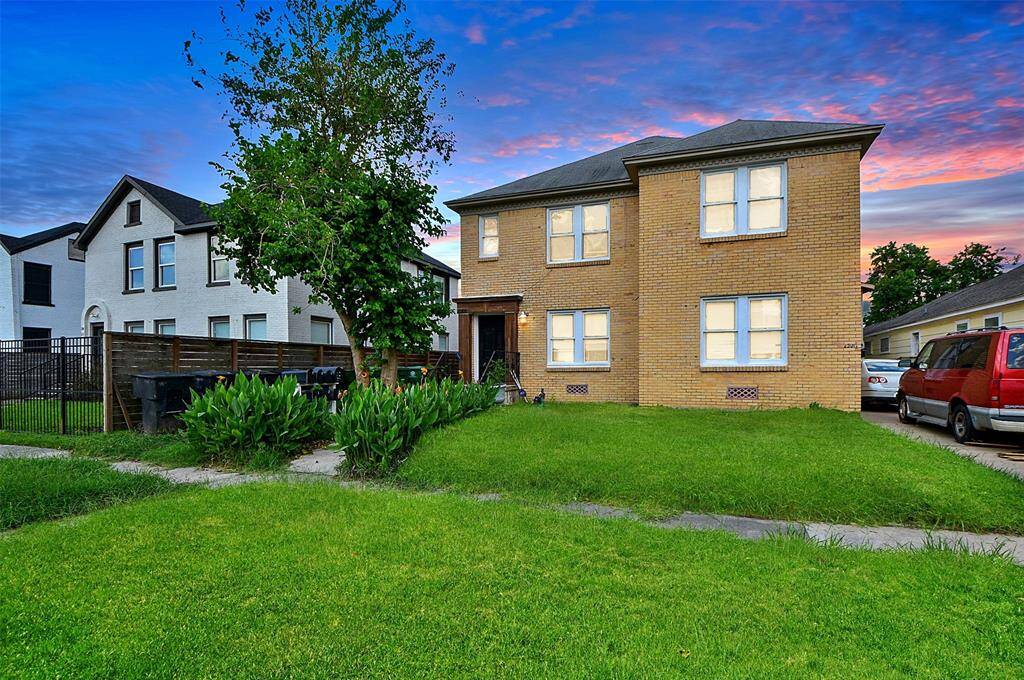 RE/MAX Fine Properties