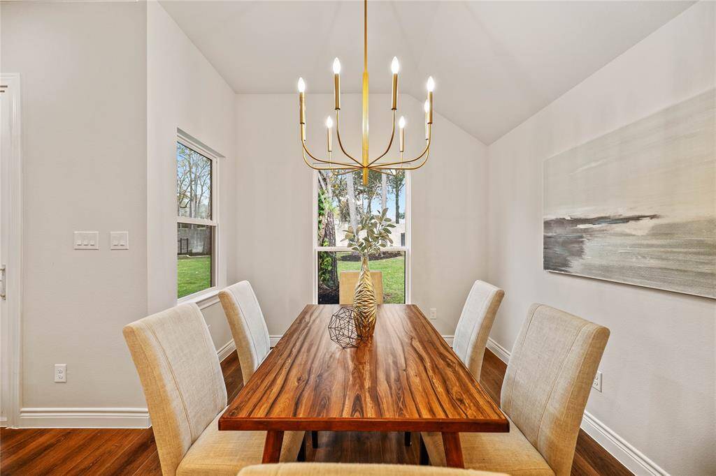 Spacious dining with seating for 6.