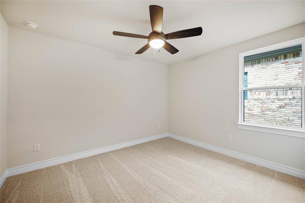 Spacious 2nd Bathrooms
