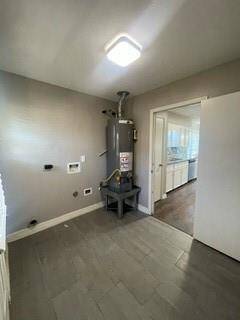 MUDROOM WITH WASHER AND SRYER CONNECTIONS