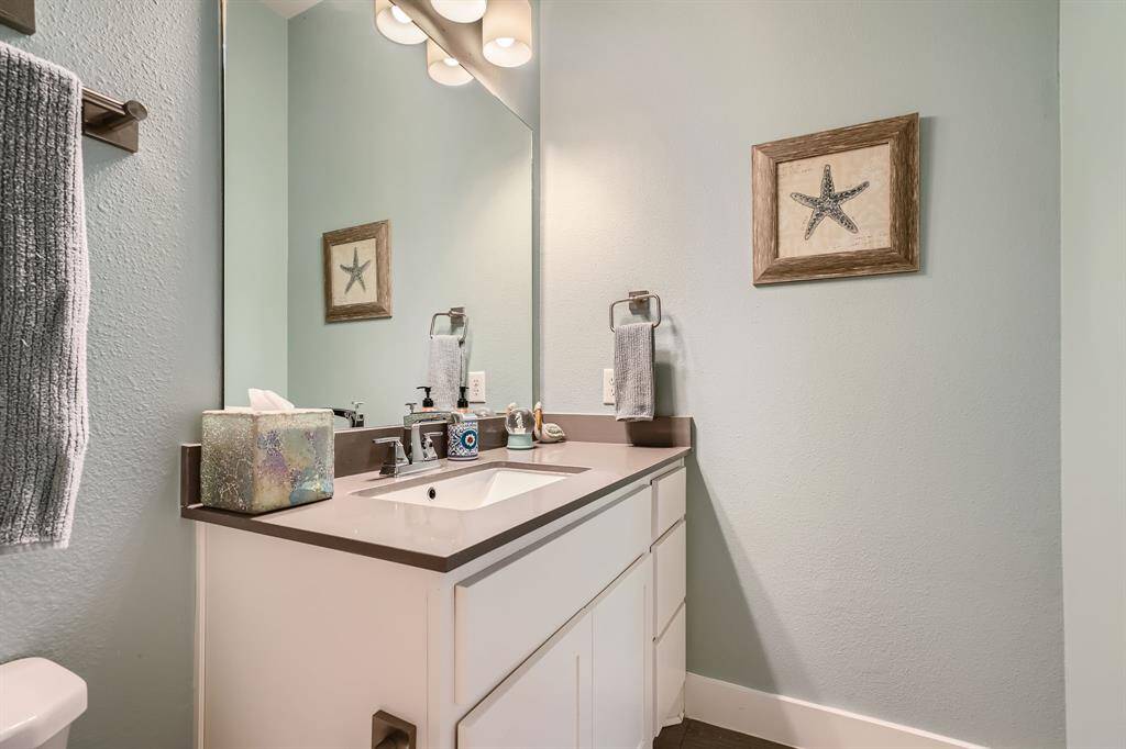 Guest bathroom downstairs