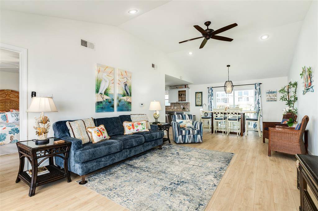 Enjoy new luxurious vinyl floors (2024)