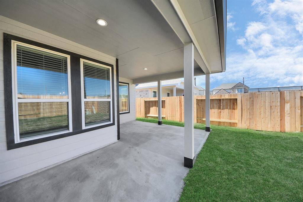 Plan 269 features 4 bedrooms, 3 full baths and over 2,800 square feet of living space.