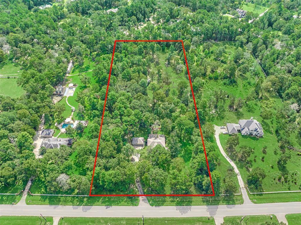 5 acres surrounded by mature trees and abundant nature, this horse-lovers property offers a meticulously crafted residence, a Barnmaster Barn, and a 3-car garage that you don't want to miss!