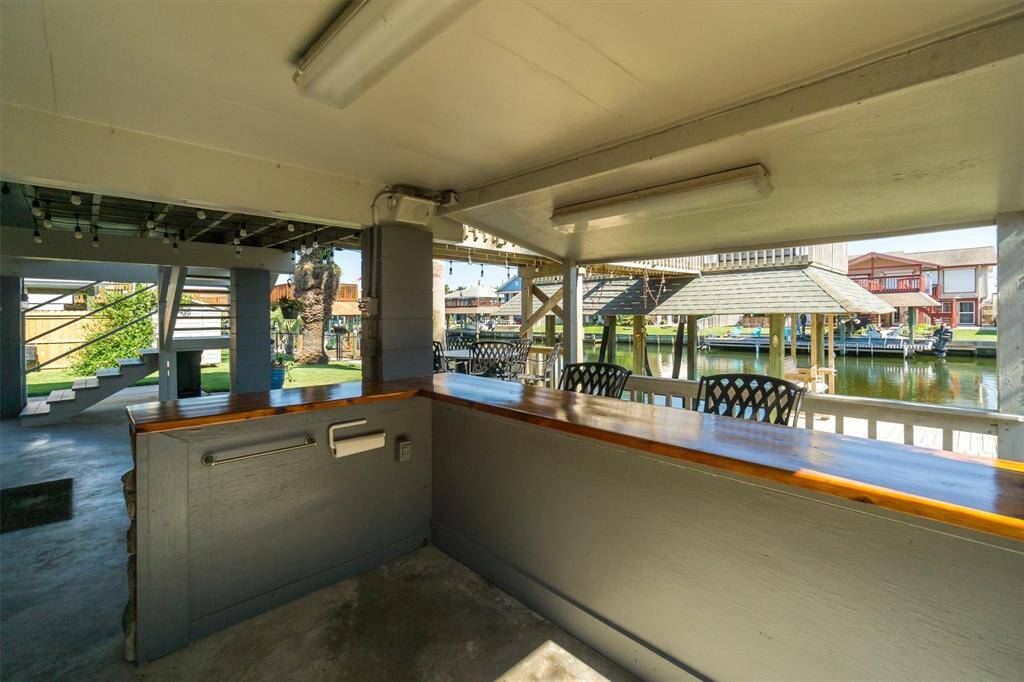 You can be the head bartender at your own home, and look at the water while entertaining