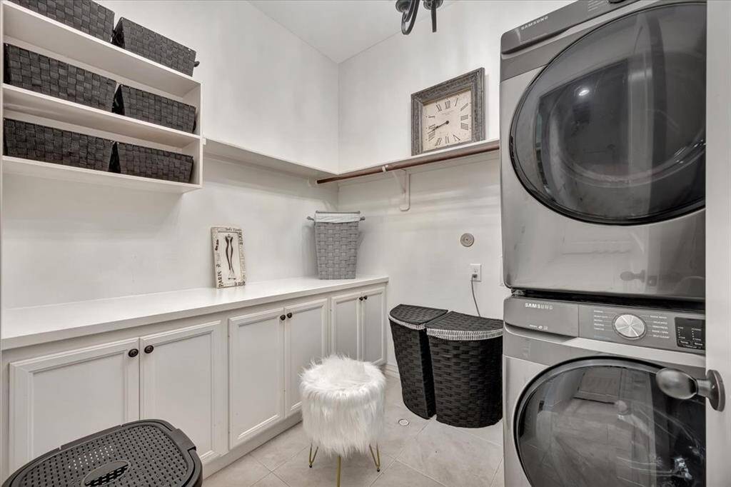 Extra Large Laundry Room, Folding Table, Lots of Storage