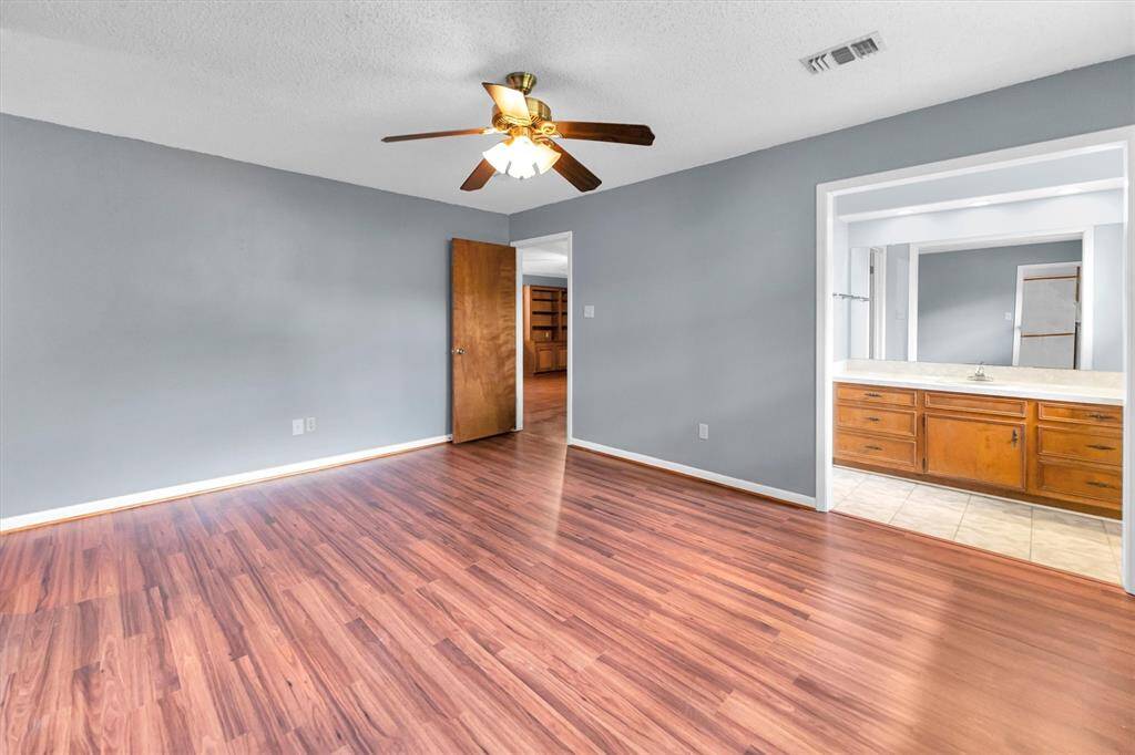 Primary bedroom with in suite bathroom