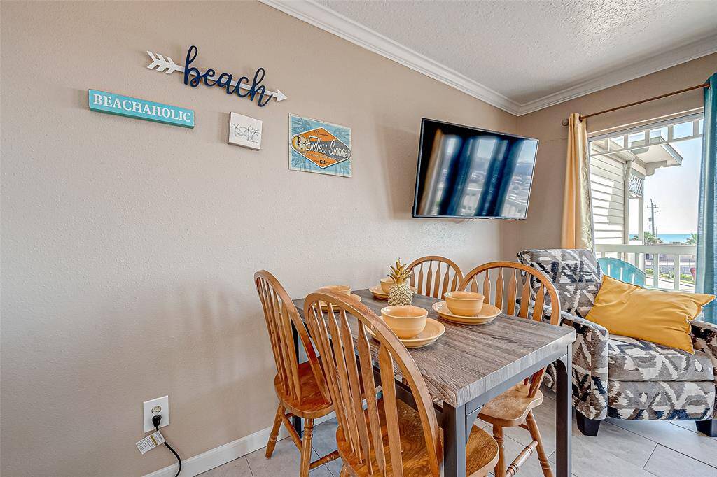 Living/Dining Combo