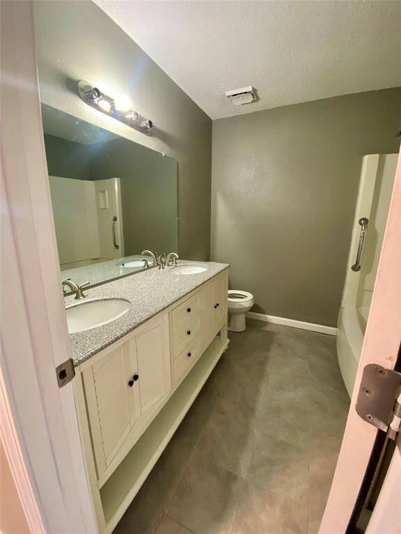Secondary bathroom