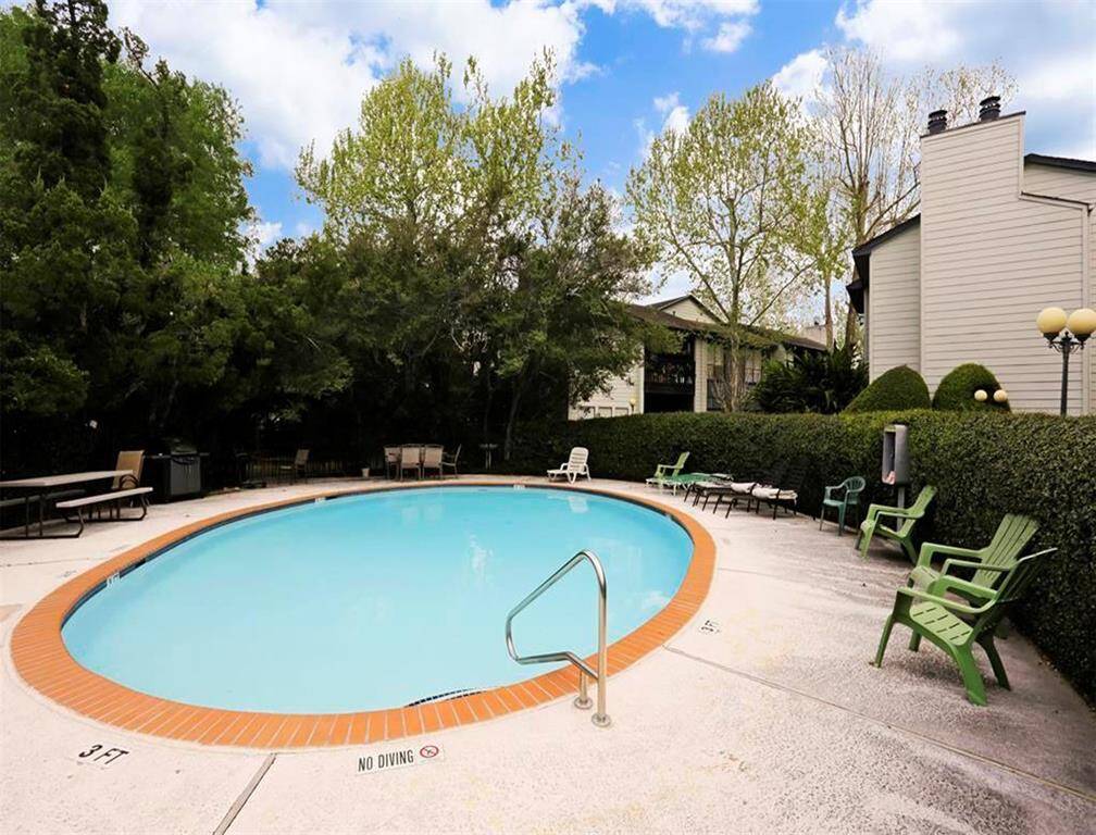 Area pool