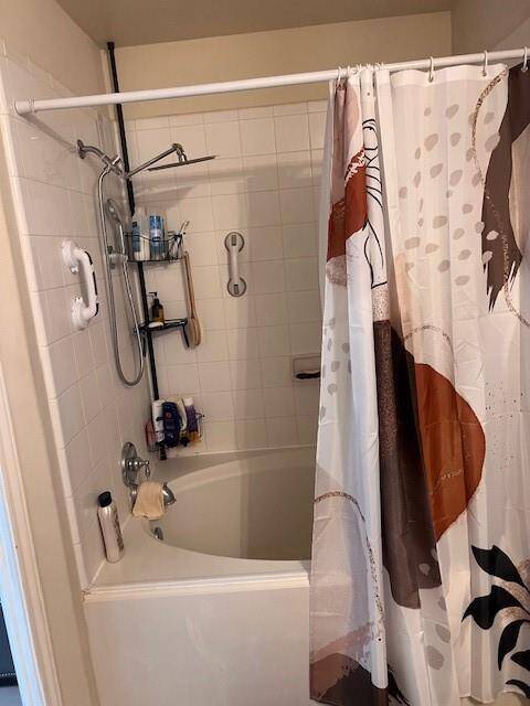 Primary Tub Shower 1