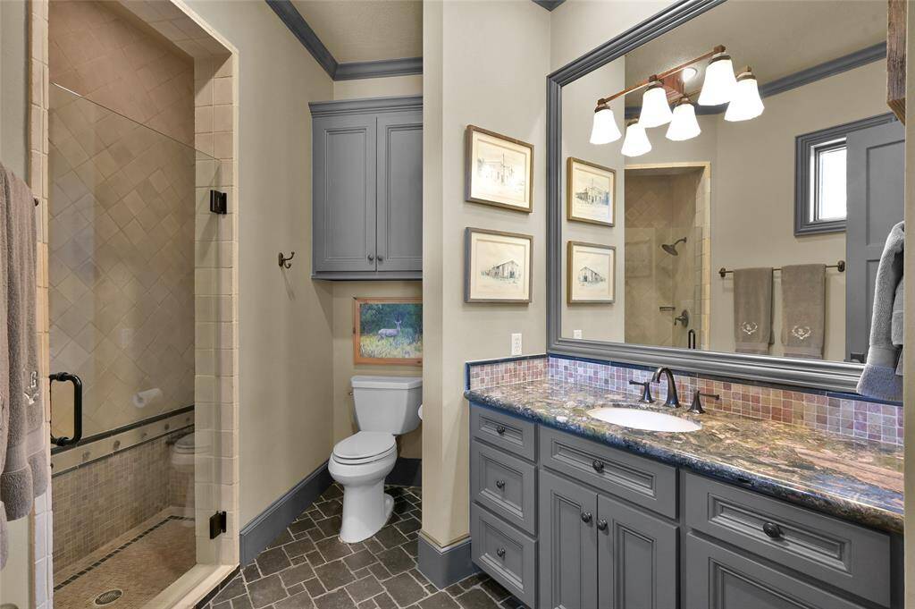 Bathroom 2 is en-suite.