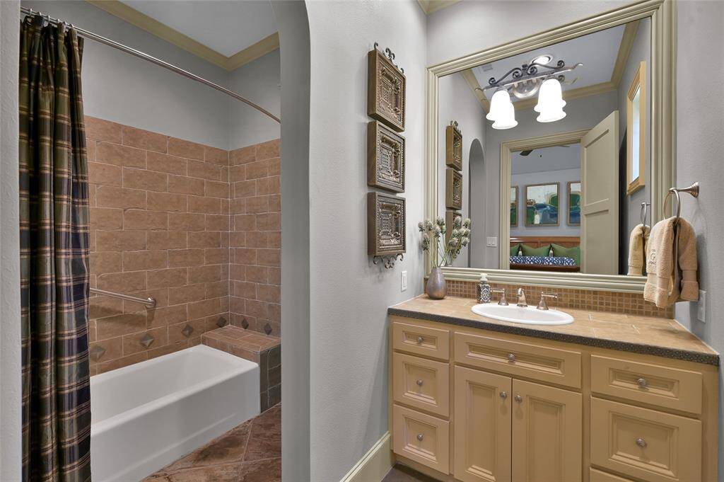 Bathroom 4 is en-suite.