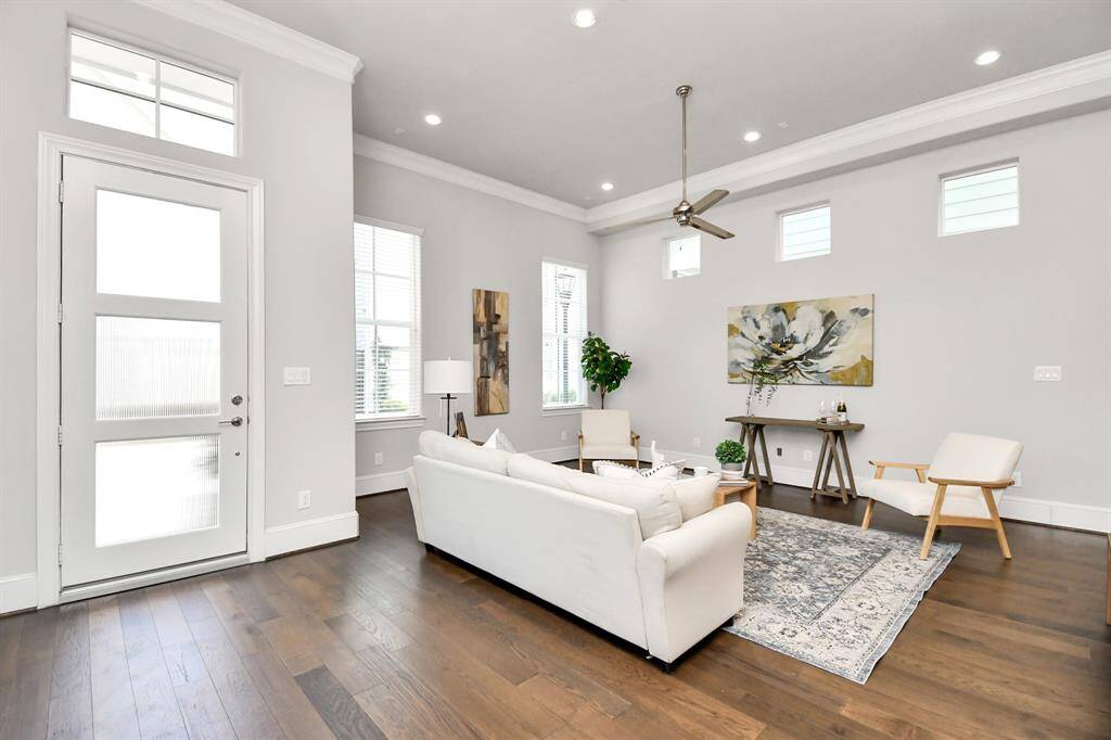 Multiple windows strategically built, allow for all the natural light to brighten up the space.