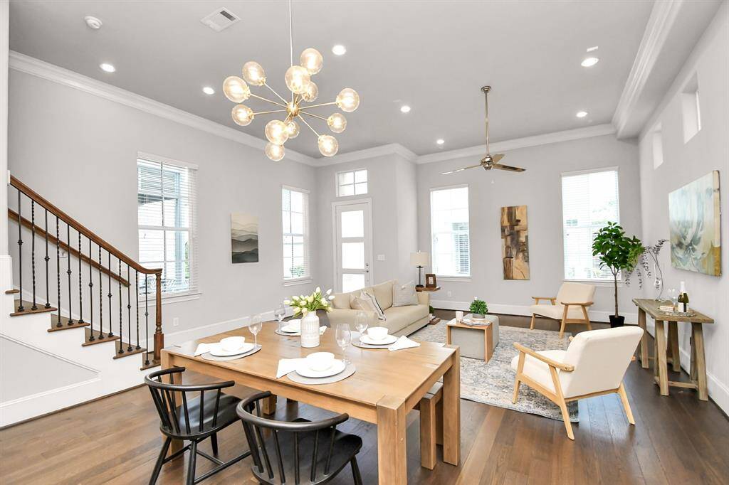 Adjacent to the living room the 10x17 dining area is large enough to sit 8-10.