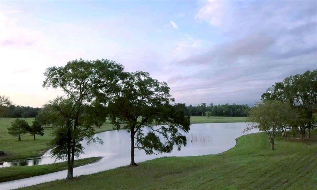 Come discover the beauty that awaits in Republic Grand Ranch