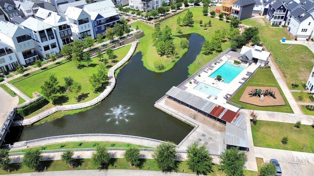 Located in a gated community with trails, lake, pools, kids park and doggie park.