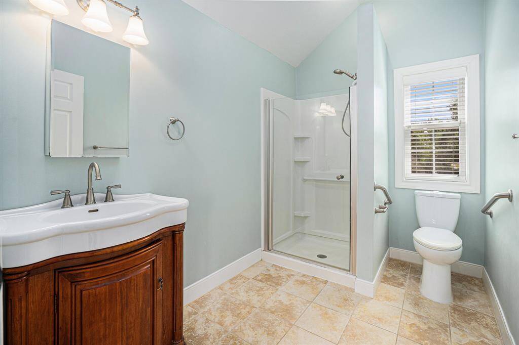 Guest suite bathroom