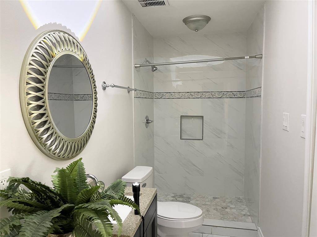 Another view of the Primary shower