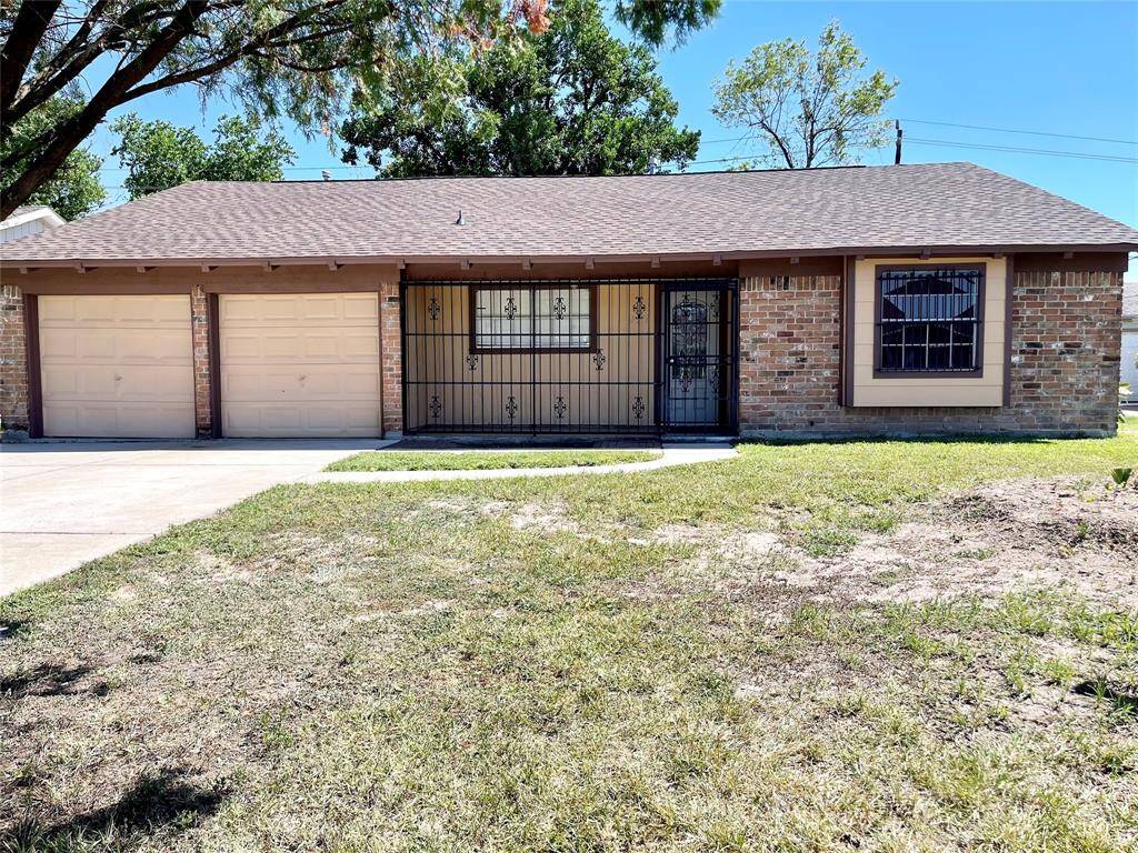 Back of house with huge yard ready for Family parties