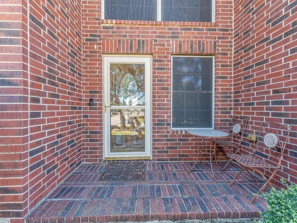 Charming porch space perfect for relaxing while enjoying the neighborhood. If you like to decorate and create a fun welcoming porch you have space for that as well.