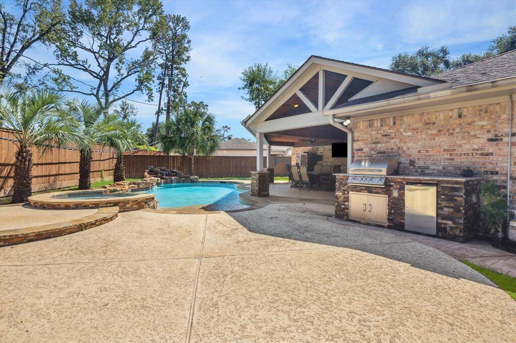 Summer kitchen