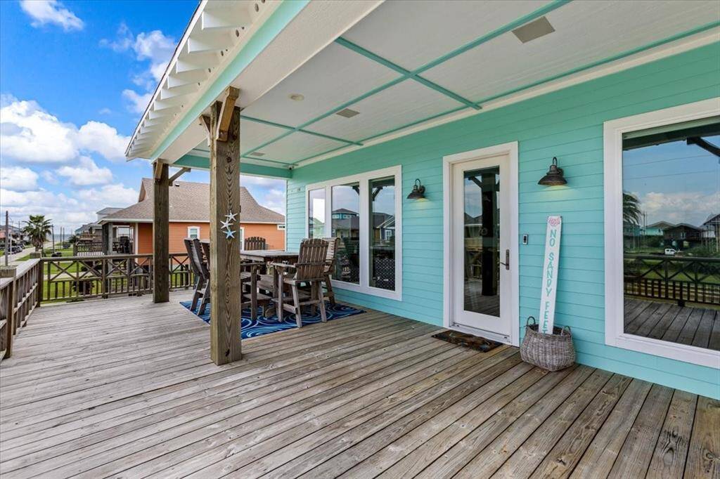 Front porch/deck.
