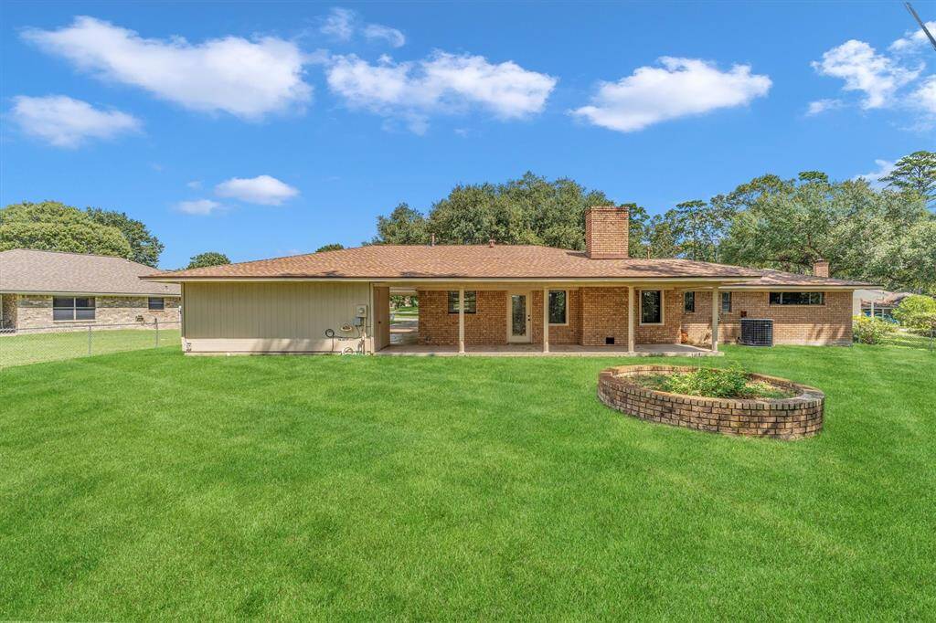 Big backyard perfect for gatherings