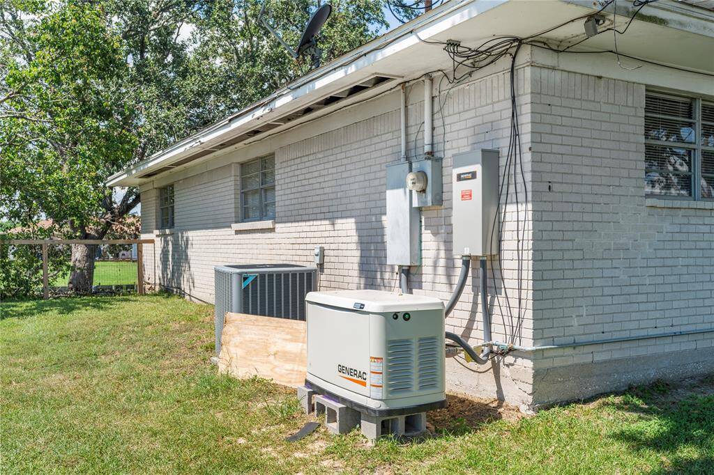 New 80 Hr Generac with Warranty