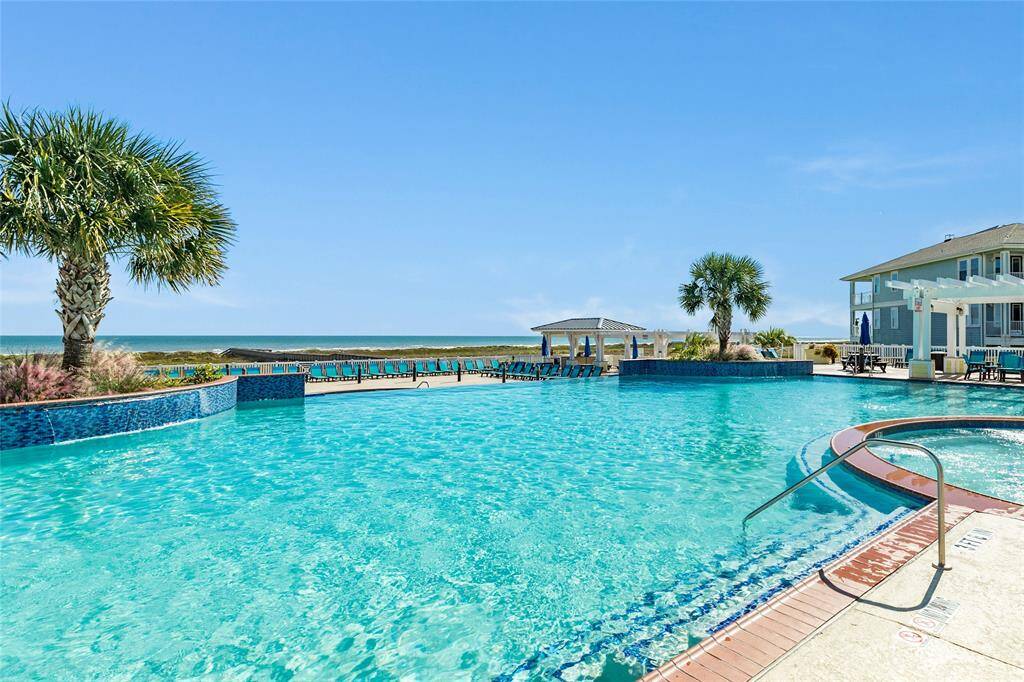 Pointe West Beach Club