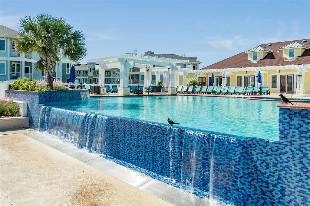 Pointe West Beach Club