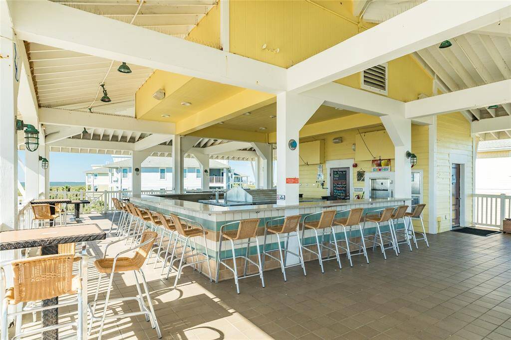 Pointe West beach Club Restaurant