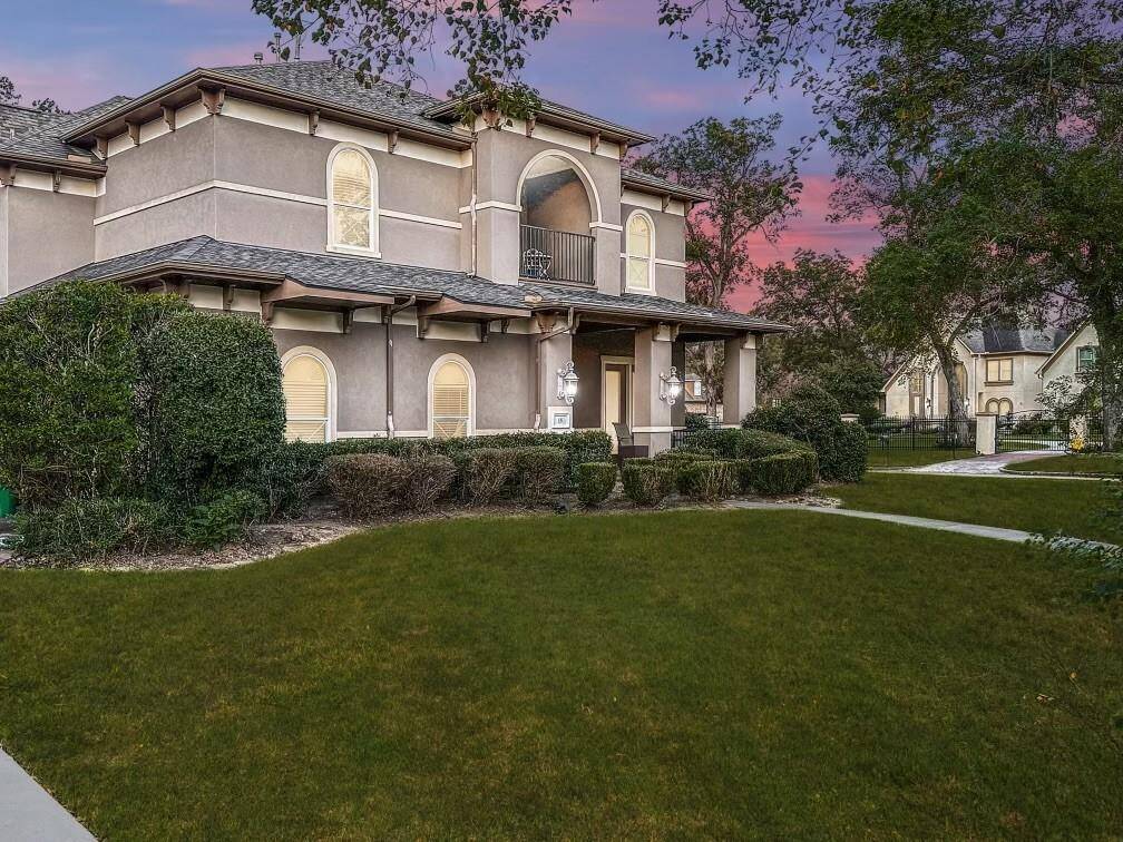 This home is built for fun, relaxation, and entertaining, offering endless opportunities tocreate lasting memories!