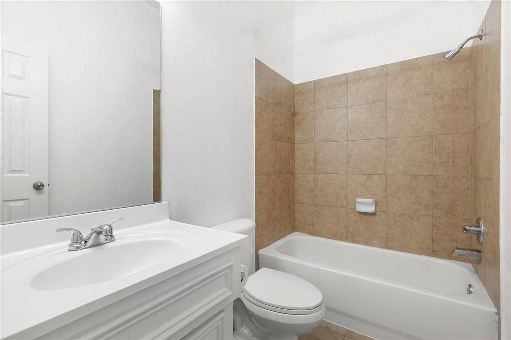 secondary bathroom