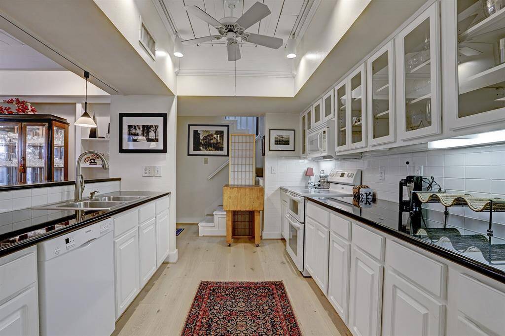 Bright Open Kitchen