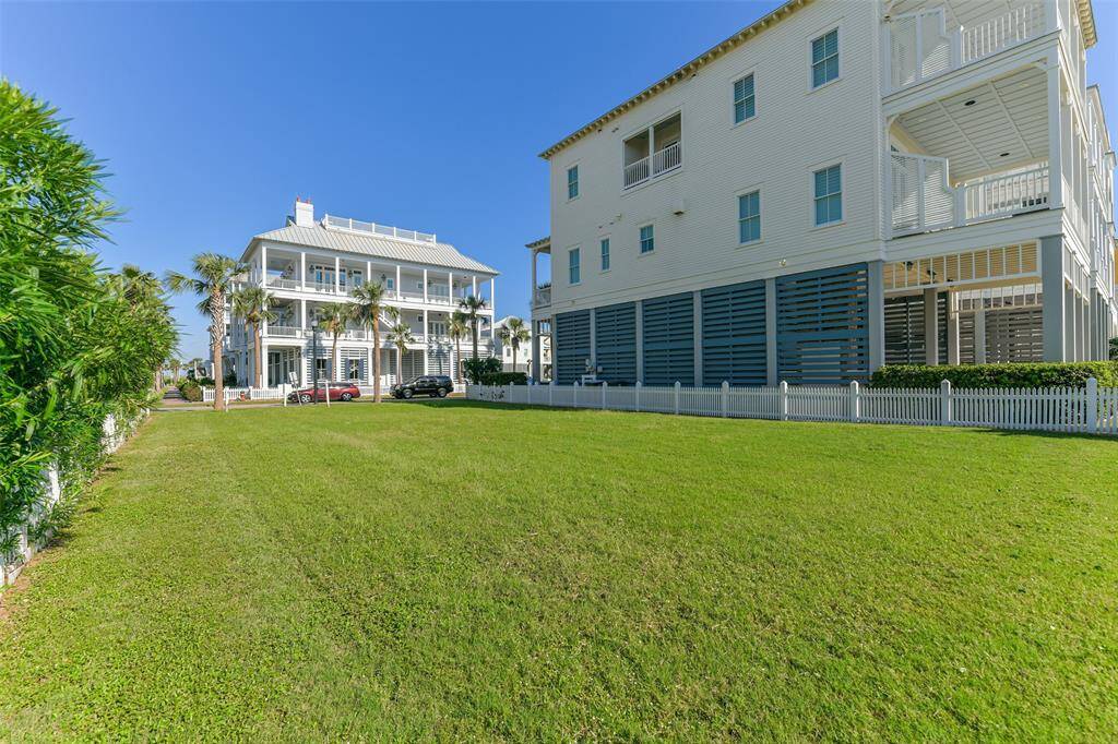 OVERSIZED LOT