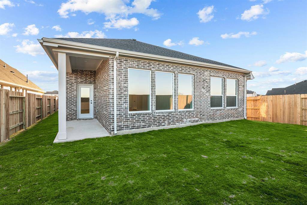 Welcome to The Woodworth by David Weekley Homes. Move-In-Ready Now!