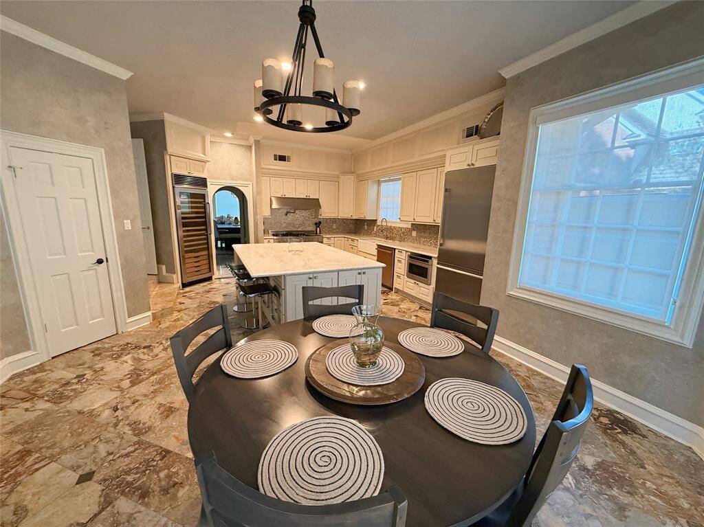 breakfast area
