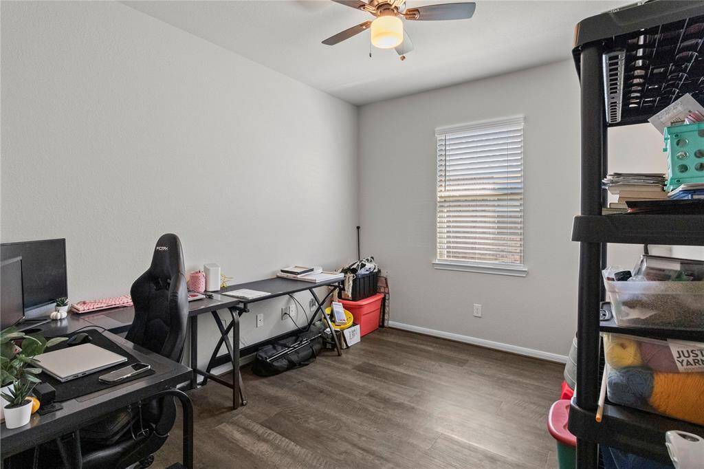 Home Office/Study or optional 4th bedroom