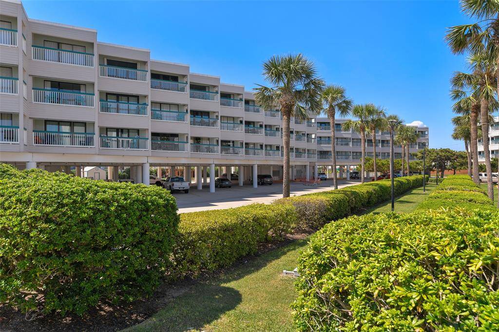 Casa Del Mar Condominiums—your ideal beachfront property! These suites offer beach views and private balconies. With two pools, a BBQ area, and a prime location, Casa Del Mar is perfect as a vacation retreat, rental opportunity or even a full-time home on the coast!