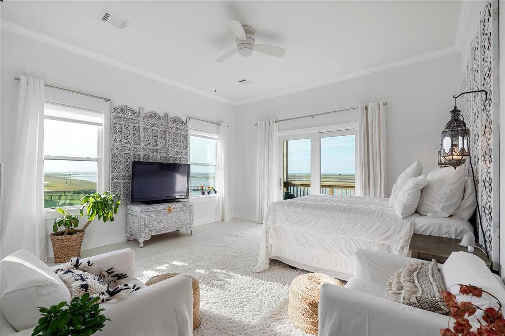 Primary suite