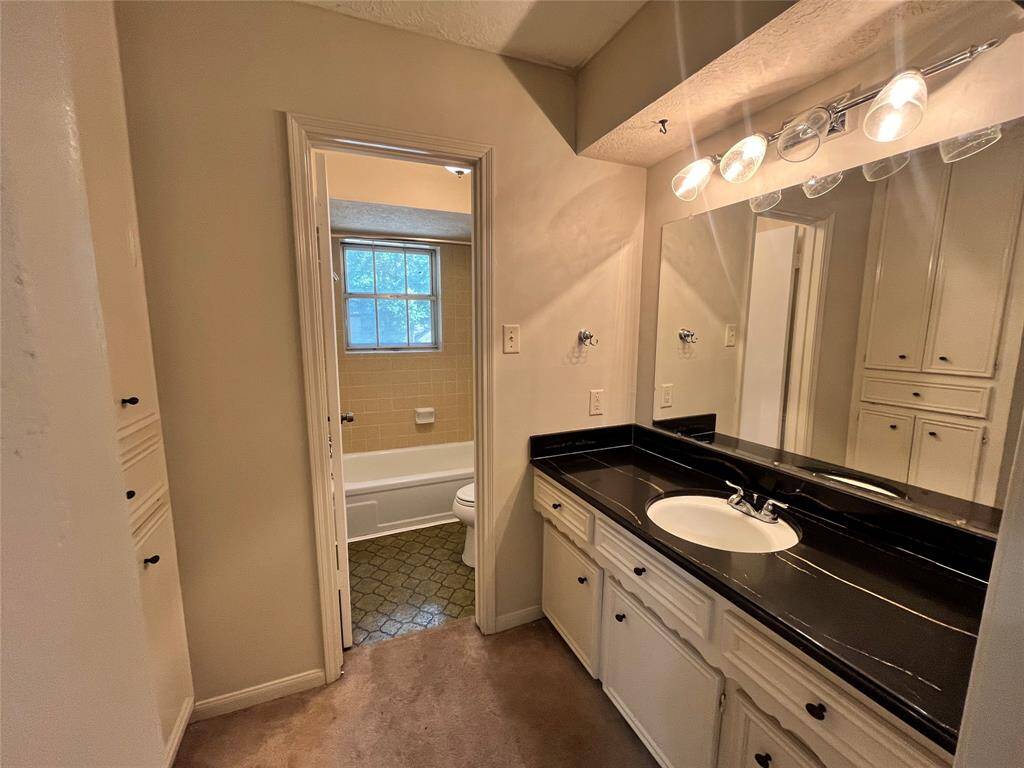 Upstairs Bath