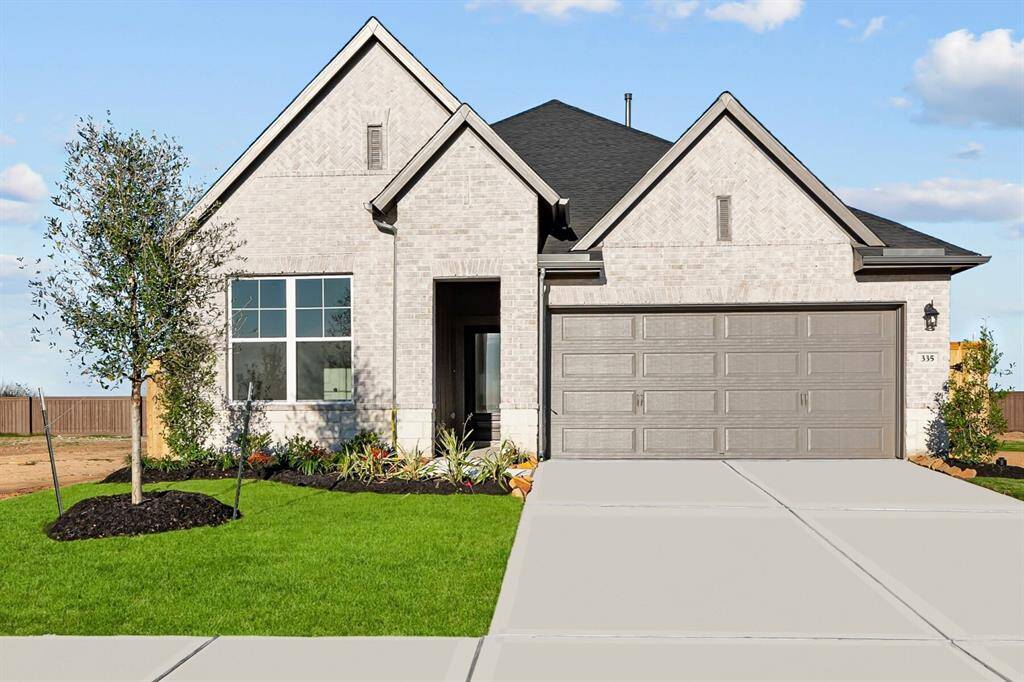 Welcome to The Gardenia by David Weekley Homes. Move-In-Ready Now!
