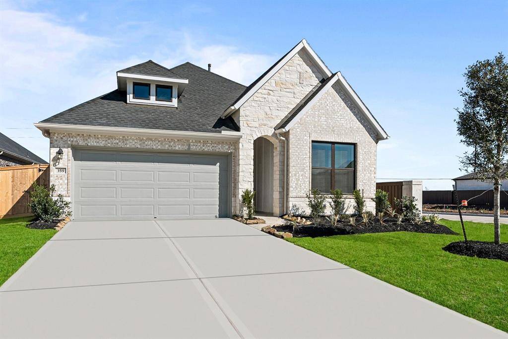 Welcome to The Gardenia by David Weekley Homes. Move-In-Ready Now!
