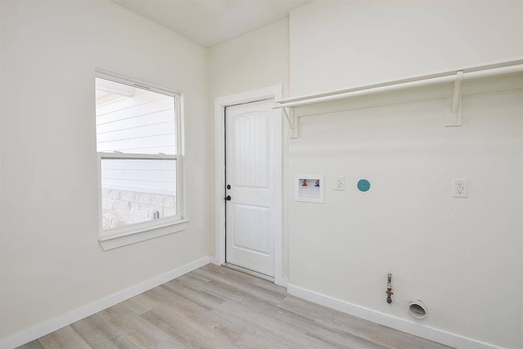 In-House Utility Room with Gas Dryer Connections